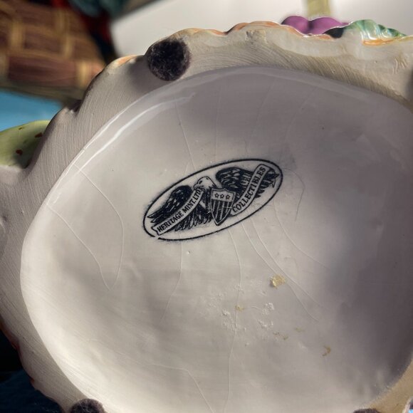 HERITAGE MINT LTD COLLECTIBLE CERAMIC FRUIT ARRANGMENT - Picture 3 of 4